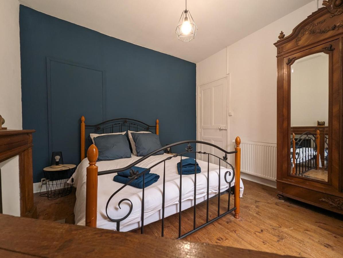 Maison Des Annees 30 - Vic-Sur-Cere - 14 Personnes ภายนอก รูปภาพ
